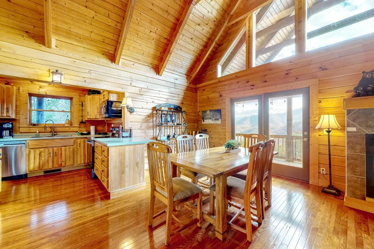 Lazy Bear Lodge Sevierville Εξωτερικό φωτογραφία